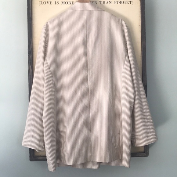 Seersucker Blazer - Picture 6 of 7